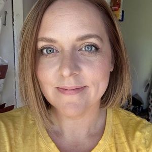 Meet your Posher, Becky